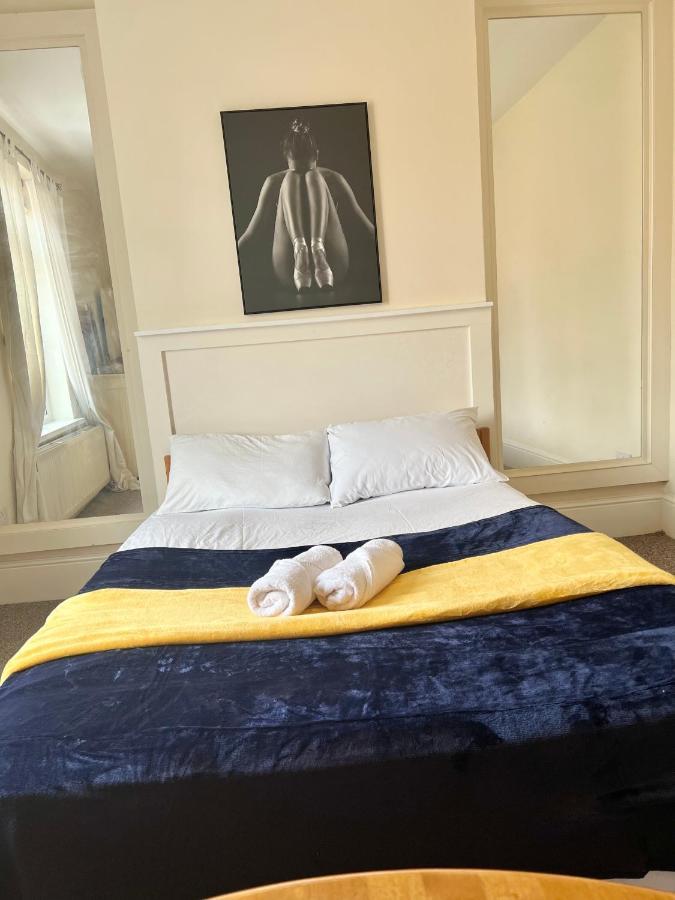 Aldgate Holiday Rooms Londra Exterior foto