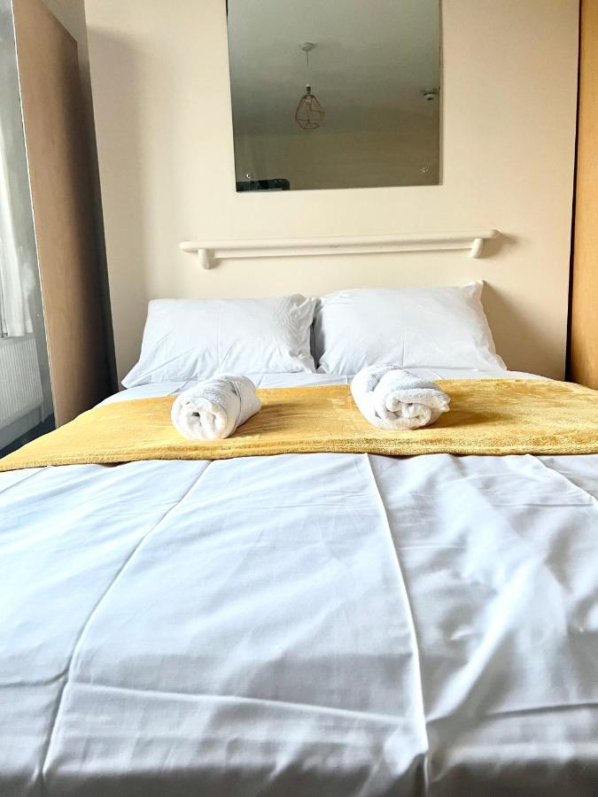 Aldgate Holiday Rooms Londra Exterior foto
