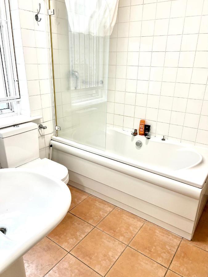 Aldgate Holiday Rooms Londra Exterior foto