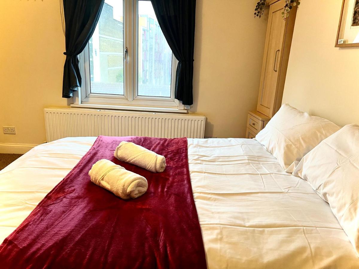 Aldgate Holiday Rooms Londra Exterior foto