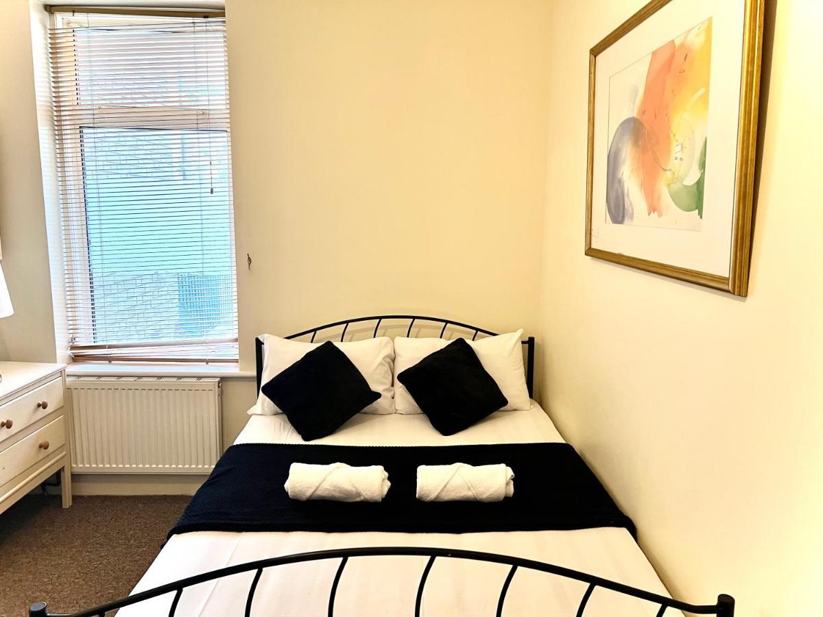 Aldgate Holiday Rooms Londra Exterior foto