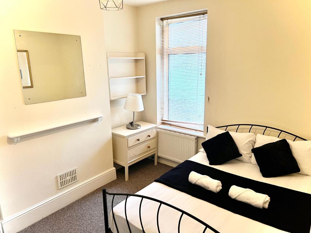Aldgate Holiday Rooms Londra Exterior foto