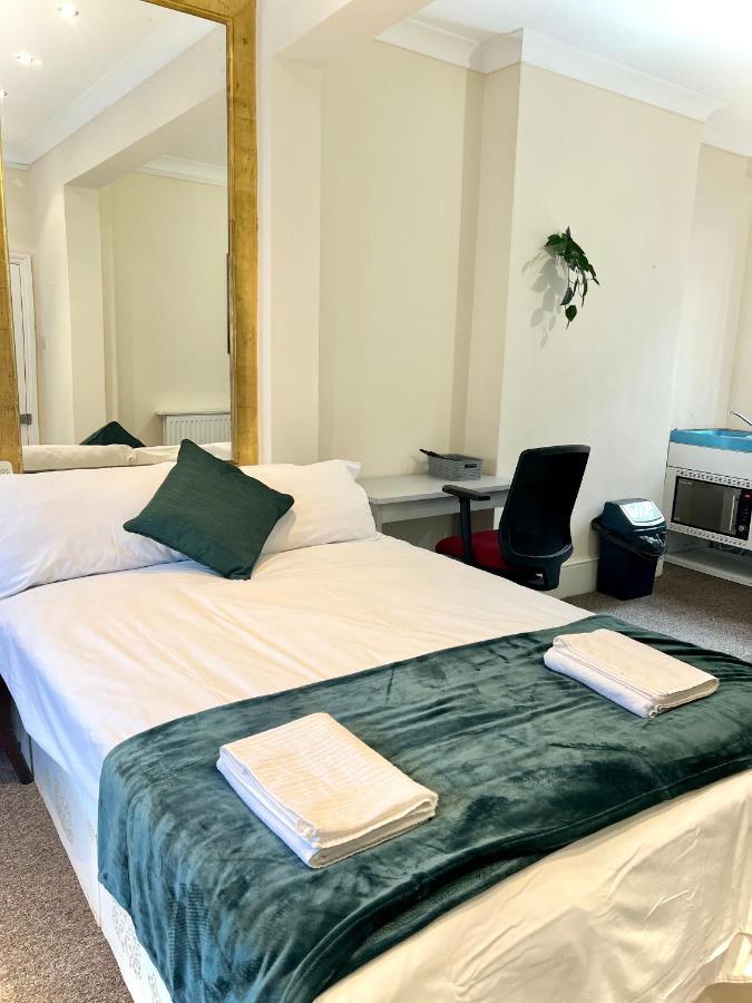 Aldgate Holiday Rooms Londra Exterior foto